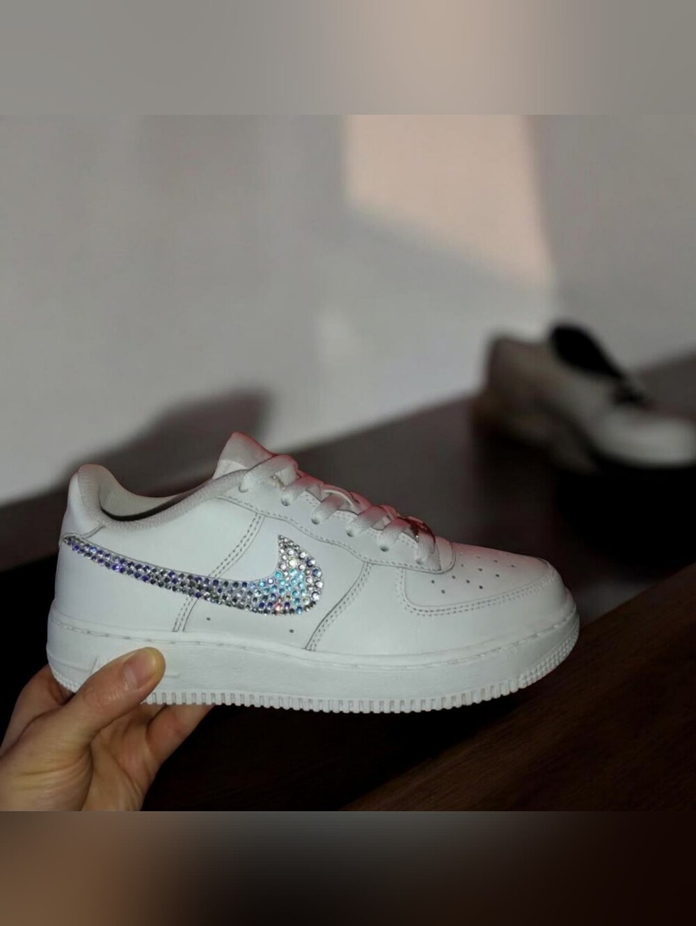 NIKE AIR FORCE 1 " SWAROVSKI CUSTOMIZED " WOMEN US SIZE 6 GREAT COND - Picture 7 of 13